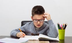 Sosyal medya kullanımı çocuklarda dikkat dağınıklığını artırıyor: DEHB belirtilerini tetikleyebilir