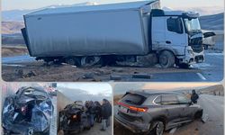 Van’da zincirleme trafik kazası: 3 kişi yaralandı
