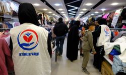 Yetimler Vakfı Van’da giyim yardımı yaptı