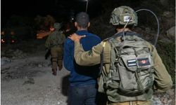 İşgal rejimi Kalkiliya ve El-Halil’de çok sayıda kişiyi alıkoydu