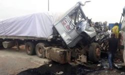 Nijerya'da otobüs ile kamyon çarpıştı: 11 ölü, 7 yaralı