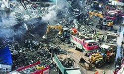 Pakistan'daki yangın felaketinde ölü sayısı 71'e yükseldi