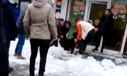 Ağrı’da 5. kattan düşen kar kütlesi genç kadını yaraladı
