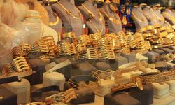 Altın fiyatlarında dalgalı seyir sürüyor