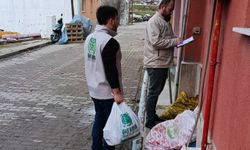 Bozüyük Umut Kervanı’ndan ihtiyaç sahibi alelere gıda yardımı