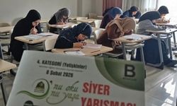 Siyer Yarışması'na katılan öğrenciler: Peygamber Efendimizin hayatını öğrendiğim için çok mutluyum 