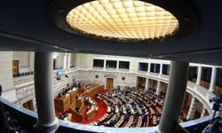 Yunanistan, Anayasayı revize etme sürecini başlattı