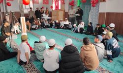 Ramazan ayı boyunca düzenli camiye giden çocuklar ödüllendirildi