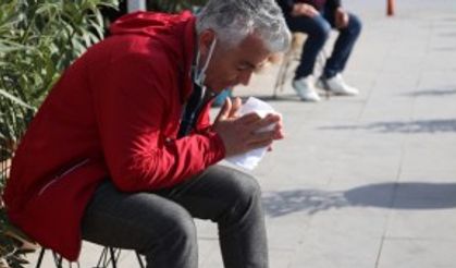 ANTALYA - Sahipsiz köpeklerden kaçarken kamyonun altında kalan çocuk hayatını kaybetti