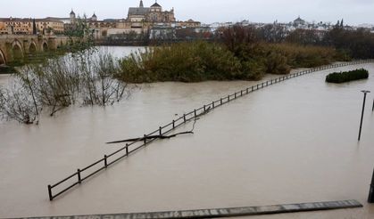 Aşırı hava koşulları Avrupa ülkelerinde can kayıplarına ve ağır hasara yol açtı