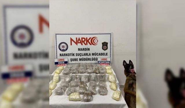 Mardin'de araca gizlenmiş 23 kilogram uyuşturucu ele geçirildi