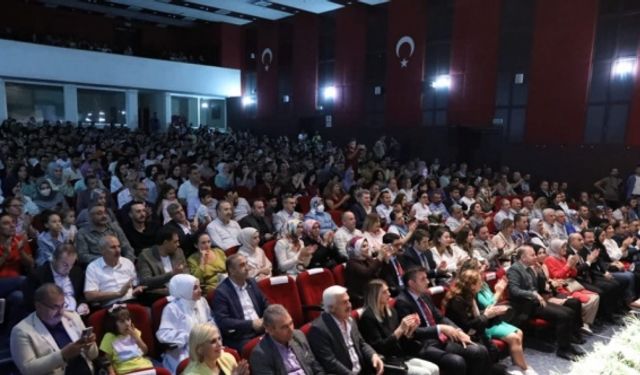 Mardin'de konser ve folklor gösterisi düzenlendi