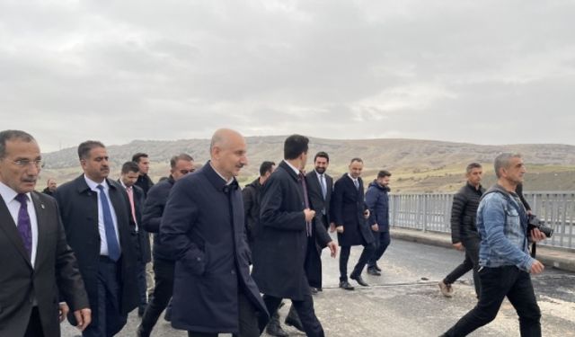 Bakan Karaismailoğlu, AK Parti Adıyaman İl Başkanlığında konuştu: