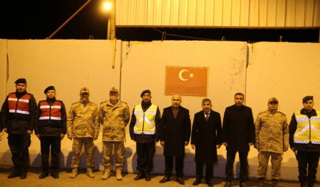 Mardin Valisi Demirtaş yeni yıla görev başında giren personeli ziyaret etti