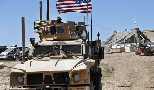 İşgalci ABD'nin Suriye'deki üssüne roketli saldırı