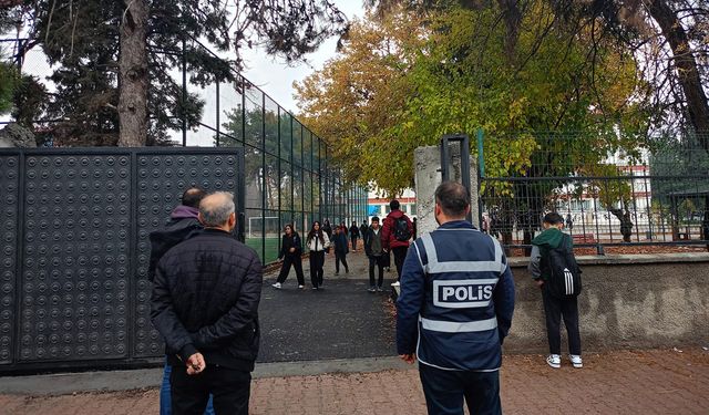 Adıyaman'da okul önü denetimi gerçekleştirildi