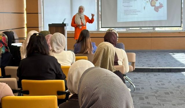 Siirt'te KOAH ve Diyabet hastalıkları ile ilgili seminer verildi