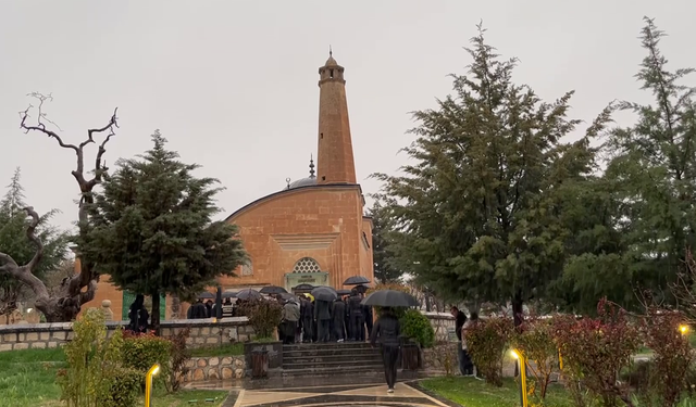 Siirt'te 'Işık Hadisesi' hava muhalefeti nedeniyle gerçekleşmedi