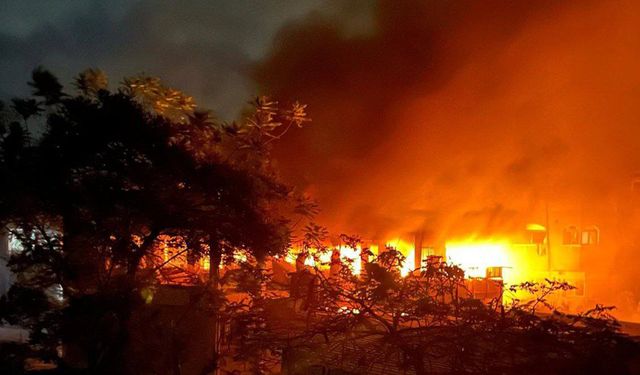 Siyonist rejim Gazze'yi kana buladı: Okul, hastane ve mülteci çadırları vuruldu