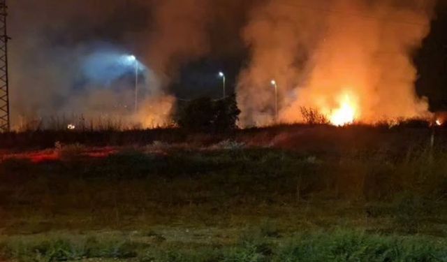 İran'dan işgal rejimine doğru yoğun füze atışları: Tel Aviv'e füzeler düştü, yangın çıktı!