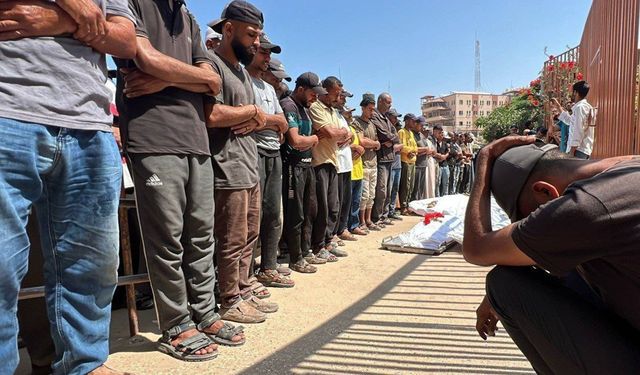 Son 24 saatte 144 şehit: Gazze Şeridi'nde şehit sayısı 55 bin 637'yi aştı