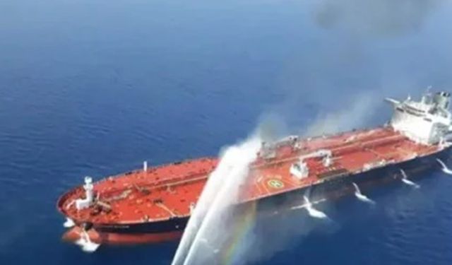 Umman Körfezi'nde iki petrol tankeri çarpıştı