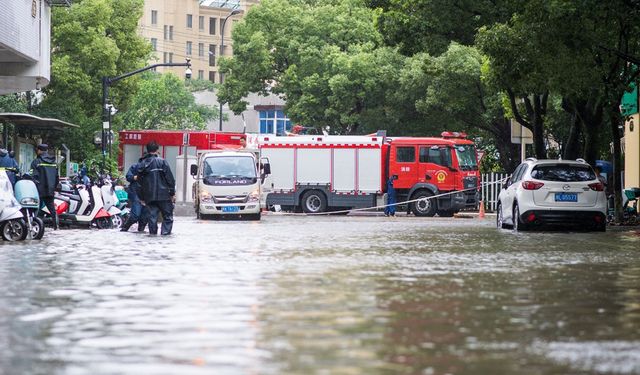 Çin'de Co-May Tayfunu alarmı