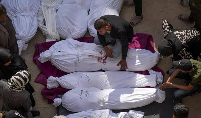 Gazze'de şehit sayısı 60 bin 138'e çıktı