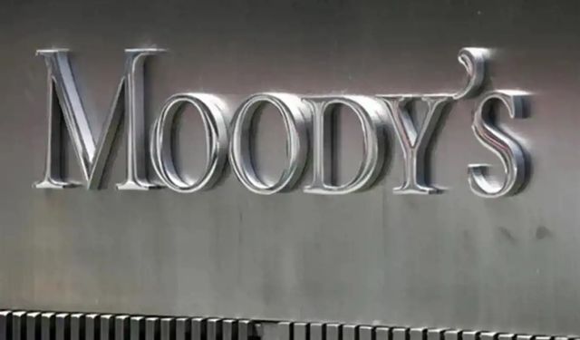 Moody's Türkiye'nin kredi notunu yükseltti