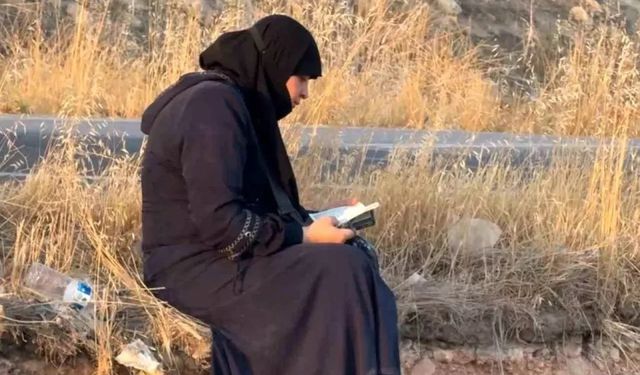 Şanlıurfa’da takla atan araçtan yara almadan çıkan kadın Kur'an okudu