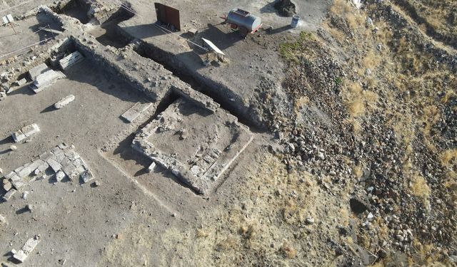 Ani Ören Yeri’nde Selçuklu kümbeti bulundu