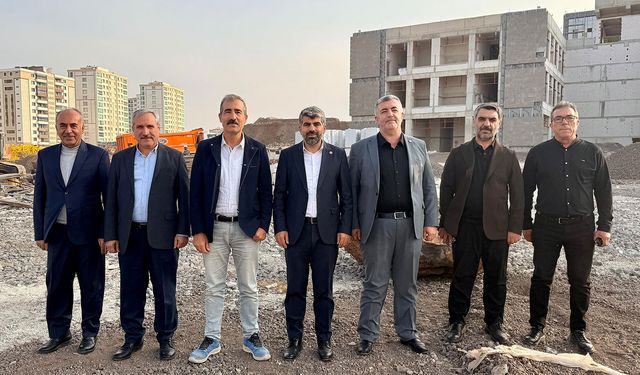 HÜDA PAR Milletvekili Dinç: Diyarbakır Şehir Hastanesi bir an önce bitirilmeli!