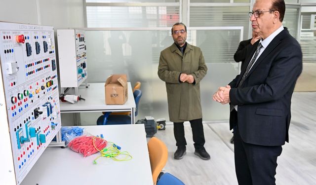 Yeşilyurt Belediye Başkanı Geçit'in sözünü verdiği 'meslek edindirme akademisi' projesi tamamlandı