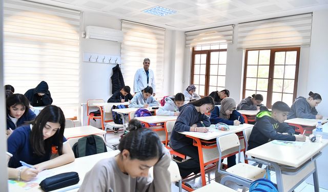 Yeşilyurt Belediyesi'nden öğrencilere ücretsiz kurs desteği