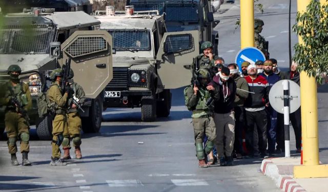 Batı Şeria'da ev baskınları: Tubas'ta okullar tatil edildi