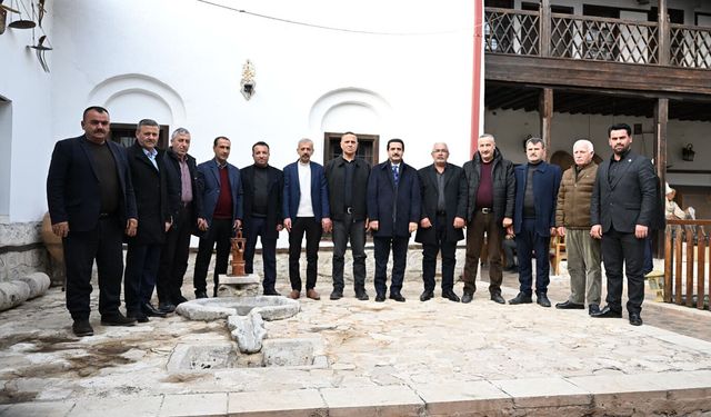 Battalgazi Belediye Başkanı Bayram Taşkın, mahalle muhtarlarıyla bir araya geldi