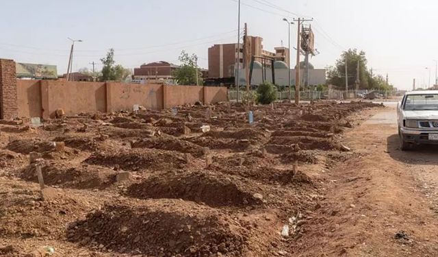 Darfur'da "ölüm kutusu" ve on binlerce sivilin katledildiği iddiası