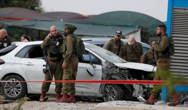 El-Halil yakınlarında gerçekleşen araçlı eylemde bir işgalci asker yaralandı