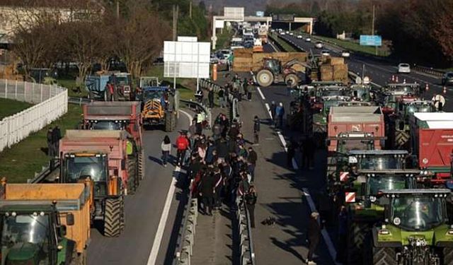Fransa'da çiftçi eylemleri ülke geneline yayılıyor