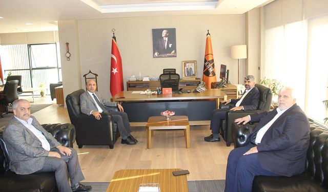 HÜDA PAR Milletvekili Dinç'ten Mersin'de temaslar