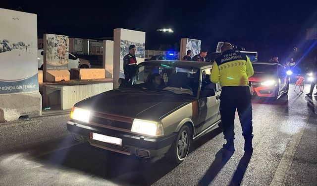 Mersin'de 13 noktada eş zamanlı asayiş uygulaması