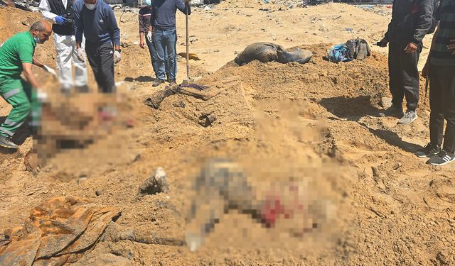 Şifa Tıp Merkezi'nde yeni toplu mezar: 30'dan fazla şehidin naaşı çıkarıldı