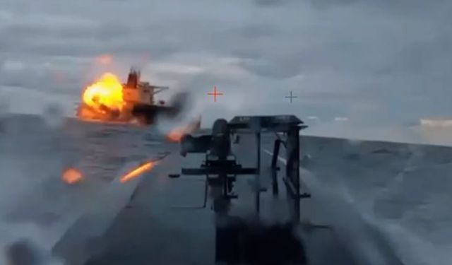 Ukrayna'dan Rusya'ya ait petrol tankerine saldırı