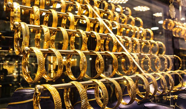 Altındaki dik yükselişin nedenleri ne? yatırımcıların tutumu nasıl olmalı?