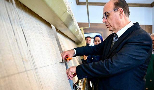 Belediye Başkanı Geçit: Halı dokumacılığı Anadolu kültürünün en önemli unsurlarından 