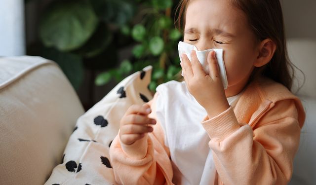Çocuklarda geçmeyen öksürüğün nedeni bocavirüs olabilir