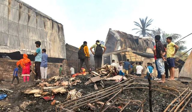 Hindistan'da depo yangını: 8 işçi öldü, çok sayıda kişi kayıp