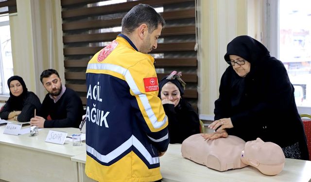 İlk yardımda yaş engel değil: 68 yaşındaki Naciye Budak örnek oldu