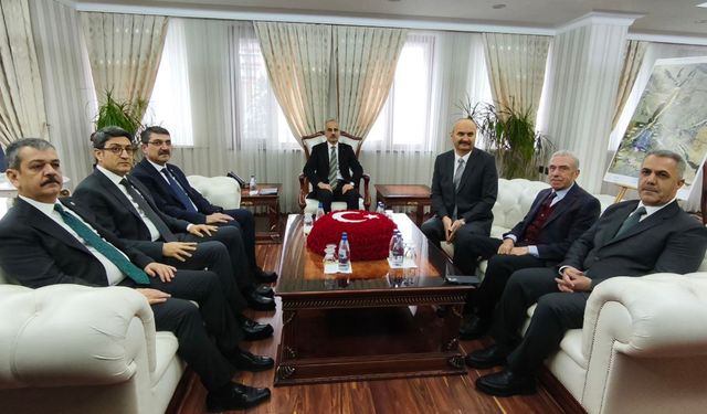 Ulaştırma ve Altyapı Bakanı Uraloğlu Batman'da