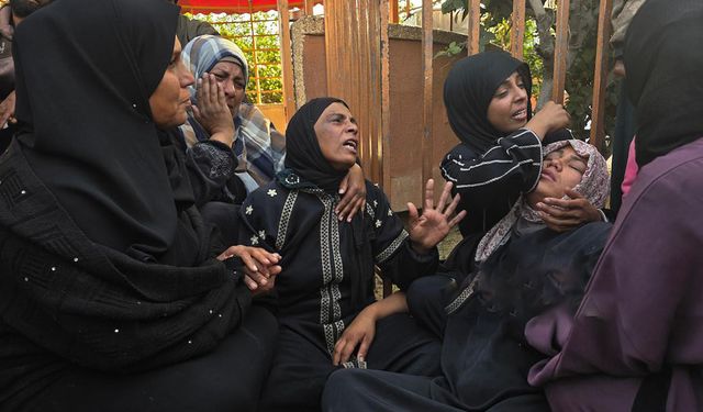 Gazze'de işgalcilerin ateşiyle biri kadın, biri çocuk 3 şehit